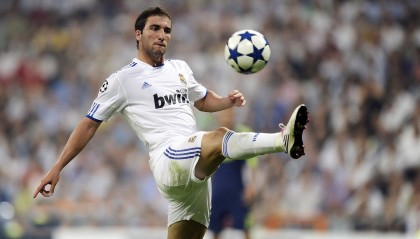 爱游戏体育|国奥队新一期集训名单揭晓，补招五名球员强化阵容 海外力量仅王博文入选 主力前锋缺阵引关注