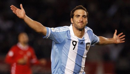 【爱游戏体育】足协公布首批债务清欠俱乐部名单 中超三支球队缺席引关注