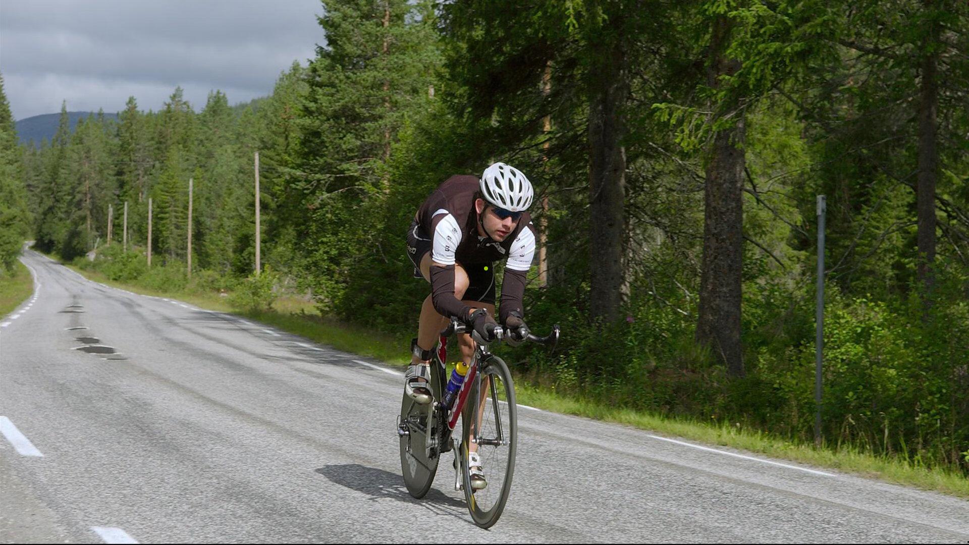 萌妹盲摸队徽辨球队，体育知识挑战赛引爆全网热议